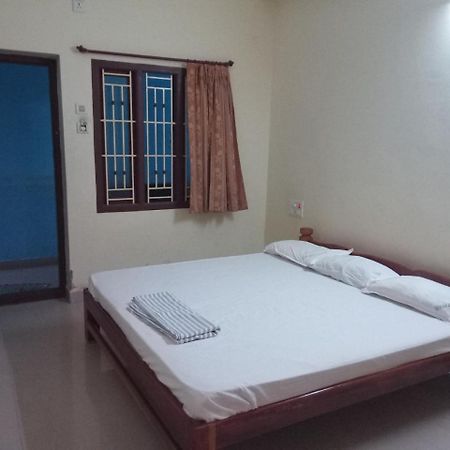 Sakthi Guest House & Residency, By Saraswathi Groups, Thirunallar, Karaikal Pillaittiruvasal 외부 사진