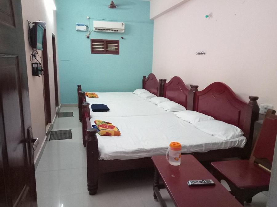 Sakthi Guest House & Residency, By Saraswathi Groups, Thirunallar, Karaikal Pillaittiruvasal 외부 사진